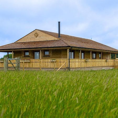 Luxury Log Cabin With A Hot Tub Stone  Exteriér fotografie