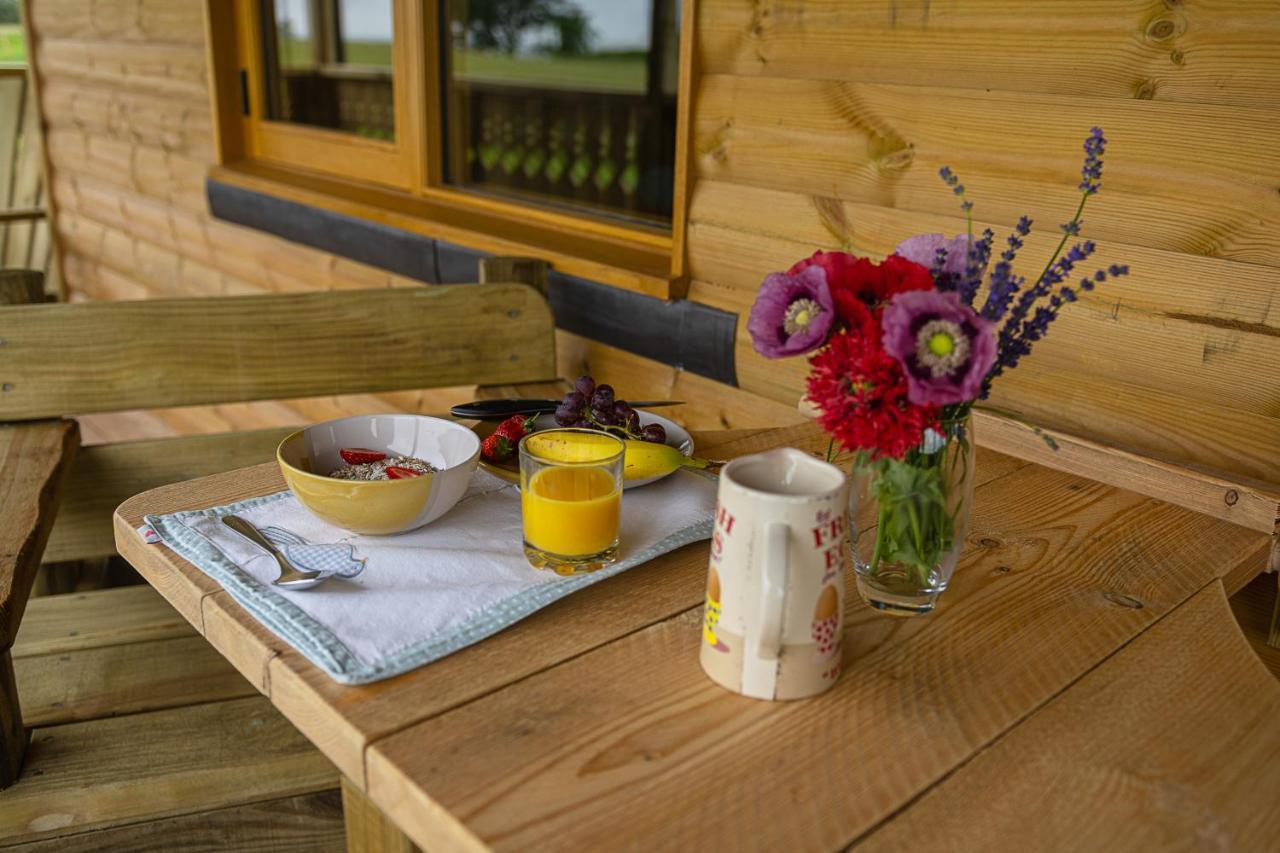 Luxury Log Cabin With A Hot Tub Stone  Exteriér fotografie